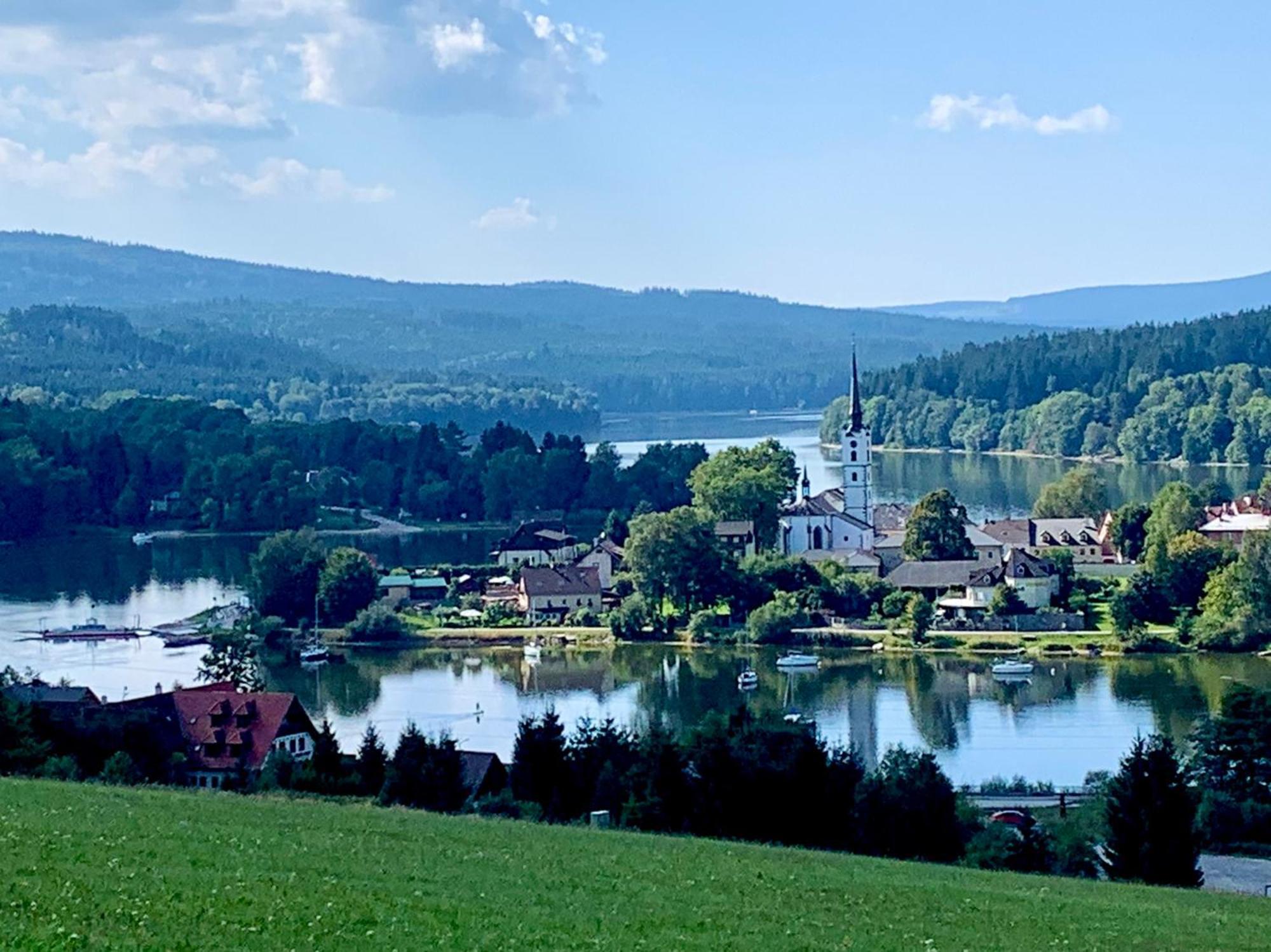 Wellness & Spa Apartments Lipno - Frymburk Extérieur photo